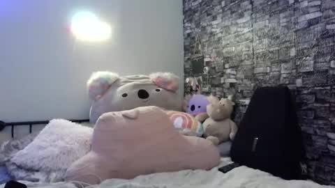 Snapshot of sexyandstoned420 chatting on September 2025 06:24:01 PM Kali Brent online show from September 2025 06:24:01 PM