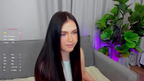 Snapshot of sexyangeloux chatting on April 2026 10:18:01 PM Lou online show from April 2026 10:18:01 PM