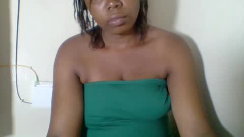 Snapshot of sexyapple2023 chatting on January 2025 12:04:02 AM ashley online show from January 2025 12:04:02 AM