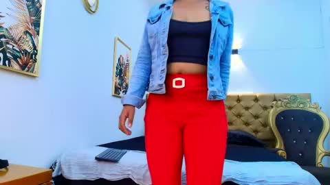 Snapshot of sexyart_ chatting on May 2026 12:35:02 PM NATALIA online show from May 2026 12:35:02 PM