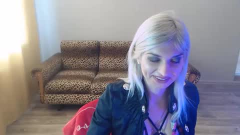 sexybeatriice online show from February 2025 07:23:01 AM