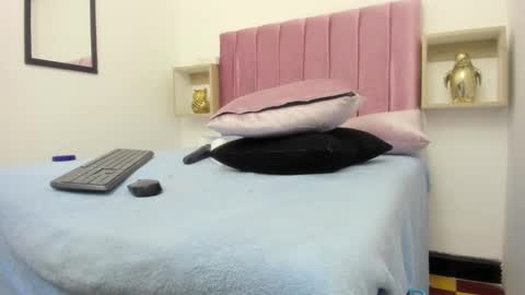 sexybrown_2005 online show from January 2025 06:28:01 AM