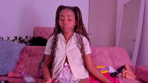 sofia online show from September 2025 02:02:01 AM