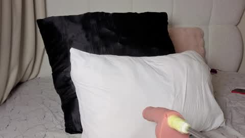 Snapshot of sexycabdy chatting on April 2026 04:17:01 AM sexycabdy online show from April 2026 04:17:01 AM