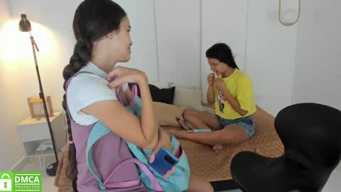 Snapshot of sexychanell_18 chatting on January 2025 12:41:02 PM chanell and yina online show from January 2025 12:41:02 PM