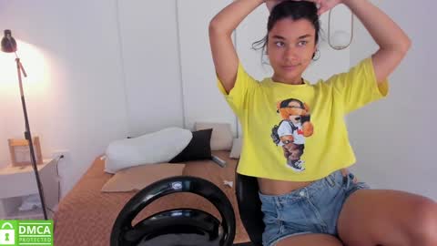 Snapshot of sexychanell_18 chatting on January 2025 03:45:01 PM chanell and yina online show from January 2025 03:45:01 PM