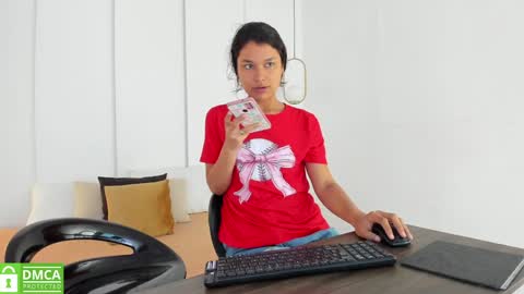 Snapshot of sexychanell_18 chatting on January 2025 12:45:02 PM chanell and yina online show from January 2025 12:45:02 PM