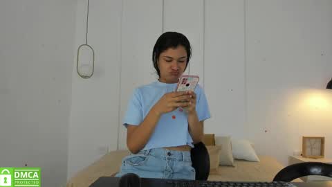 Snapshot of sexychanell_18 chatting on February 2025 12:48:02 PM chanell and yina online show from February 2025 12:48:02 PM