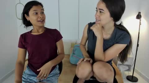 Snapshot of sexychanell_18 chatting on February 2025 12:58:01 PM chanell and yina online show from February 2025 12:58:01 PM