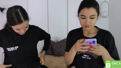 Snapshot of sexychanell_18 chatting on November 2025 01:12:02 PM chanell and yina online show from November 2025 01:12:02 PM