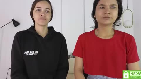 Snapshot of sexychanell_18 chatting on November 2025 01:20:01 PM chanell and yina online show from November 2025 01:20:01 PM