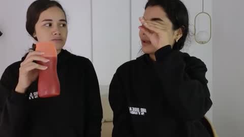 Snapshot of sexychanell_18 chatting on November 2025 01:18:02 PM chanell and yina online show from November 2025 01:18:02 PM