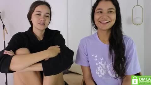 Snapshot of sexychanell_18 chatting on November 2025 01:32:02 PM chanell and yina online show from November 2025 01:32:02 PM