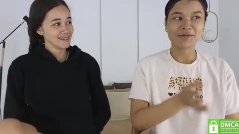 Snapshot of sexychanell_18 chatting on December 2025 01:20:01 PM chanell and yina online show from December 2025 01:20:01 PM