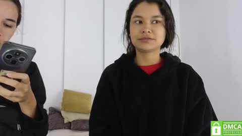 chanell and yina online show from December 2025 01:07:01 PM