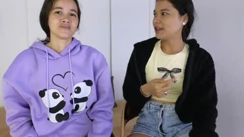 chanell and yina online show from April 2026 01:23:02 PM