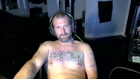 Snapshot of sexydaddy115851 chatting on December 2025 06:18:01 AM Jasyn online show from December 2025 06:18:01 AM