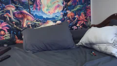 Snapshot of sexydarkhunter2 chatting on November 2025 09:48:02 PM Mike online show from November 2025 09:48:02 PM