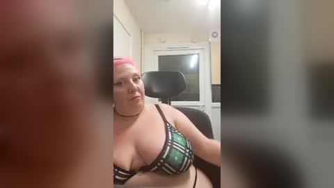 Snapshot of sexyemoprincess chatting on July 2026 09:42:01 PM Wouldntyouliketoknow online show from July 2026 09:42:01 PM