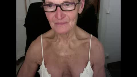 Snapshot of sexyfit58 chatting on December 2024 11:08:01 PM SexyFit58 online show from December 2024 11:08:01 PM