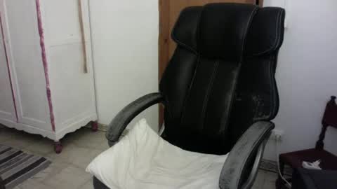 Snapshot of sexyfit58 chatting on December 2024 11:28:01 PM SexyFit58 online show from December 2024 11:28:01 PM