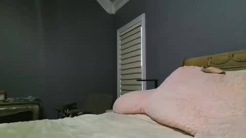 LisaisLuscious online show from November 2025 03:12:02 PM