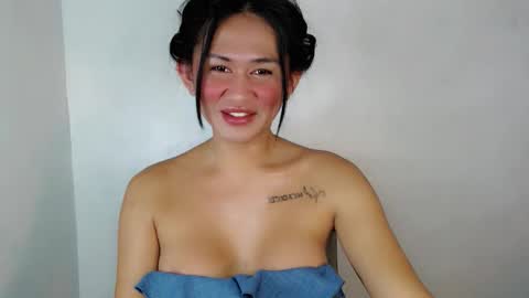 Snapshot of sexygigi_xox chatting on November 2025 09:48:02 PM gigi online show from November 2025 09:48:02 PM