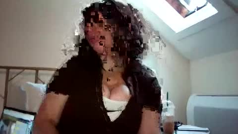 ETERNAL GODDESS WOMAN  online show from October 2025 08:32:01 PM