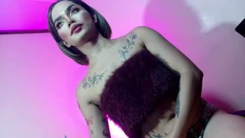 Snapshot of sexyhotbabe18 chatting on June 2026 09:27:01 PM sexyhotbabe18 online show from June 2026 09:27:01 PM