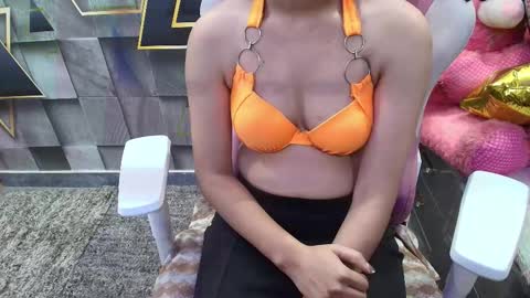 sexyislive online show from November 2025 12:05:02 PM