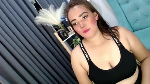 Snapshot of sexyjeanniecuntcums chatting on January 2025 10:58:02 AM JENNY online show from January 2025 10:58:02 AM