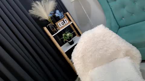 Snapshot of sexyjeanniecuntcums chatting on January 2025 12:13:02 AM JENNY online show from January 2025 12:13:02 AM