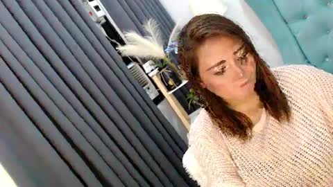 Snapshot of sexyjeanniecuntcums chatting on January 2025 01:42:02 PM JENNY online show from January 2025 01:42:02 PM