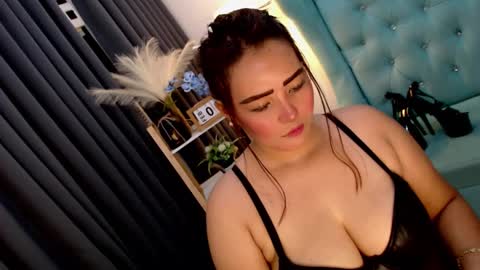 Snapshot of sexyjeanniecuntcums chatting on February 2025 11:04:01 AM JENNY online show from February 2025 11:04:01 AM