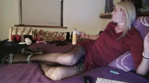 sexyjuliacd online show from April 2026 08:47:01 PM