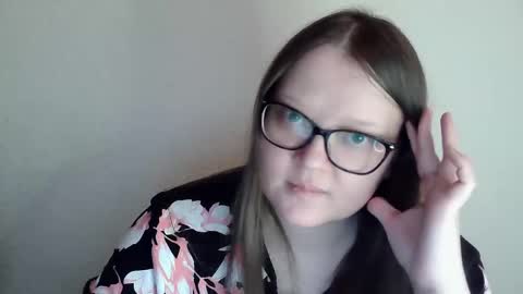 Snapshot of sexykitty_2 chatting on December 2024 04:27:01 PM Kate online show from December 2024 04:27:01 PM