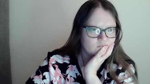 Snapshot of sexykitty_2 chatting on January 2025 02:04:02 AM Kate online show from January 2025 02:04:02 AM