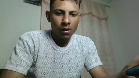 Snapshot of sexyleon69 chatting on February 2025 04:44:01 AM Sexy leon online show from February 2025 04:44:01 AM