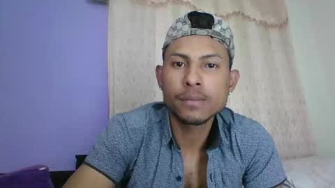 Snapshot of sexyleon69 chatting on September 2025 07:03:01 PM Sexy leon online show from September 2025 07:03:01 PM