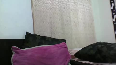 Snapshot of sexyleon69 chatting on March 2026 07:03:02 AM Sexy leon online show from March 2026 07:03:02 AM