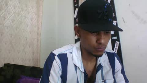 Snapshot of sexyleon69 chatting on April 2026 05:28:01 PM Sexy leon online show from April 2026 05:28:01 PM