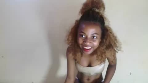 Snapshot of sexylittlebitch261 chatting on March 2026 06:41:02 AM Elania online show from March 2026 06:41:02 AM