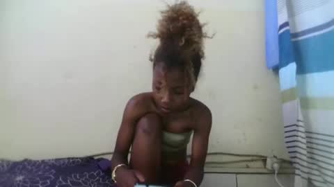 Snapshot of sexylittlebitch261 chatting on April 2026 07:28:02 AM Elania online show from April 2026 07:28:02 AM