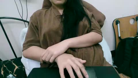 Lily online show from December 2024 08:44:02 AM