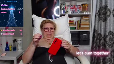 Snapshot of sexylynette4u chatting on December 2024 02:00:01 PM sexylynette4u online show from December 2024 02:00:01 PM