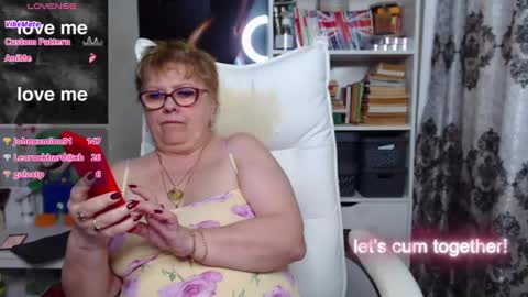 Snapshot of sexylynette4u chatting on January 2025 11:33:02 AM sexylynette4u online show from January 2025 11:33:02 AM