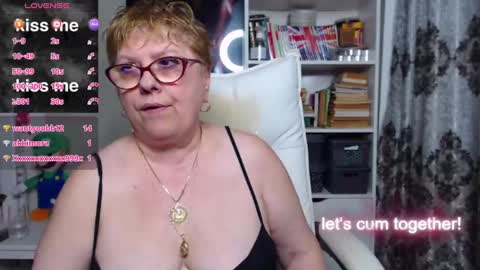 Snapshot of sexylynette4u chatting on February 2025 01:52:01 PM sexylynette4u online show from February 2025 01:52:01 PM