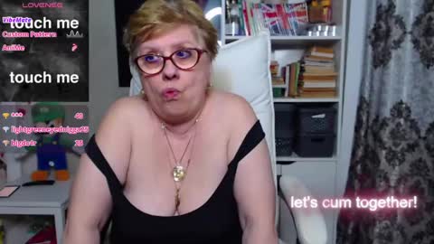 Snapshot of sexylynette4u chatting on February 2025 04:57:01 PM sexylynette4u online show from February 2025 04:57:01 PM