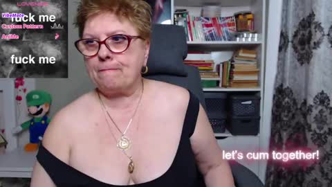 Snapshot of sexylynette4u chatting on February 2025 10:26:01 AM sexylynette4u online show from February 2025 10:26:01 AM