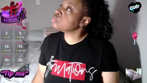 Snapshot of sexymona1218 chatting on November 2025 07:39:01 AM SexyMona online show from November 2025 07:39:01 AM